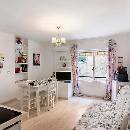 La Casa Di Iris Con Posto Auto Appartement *